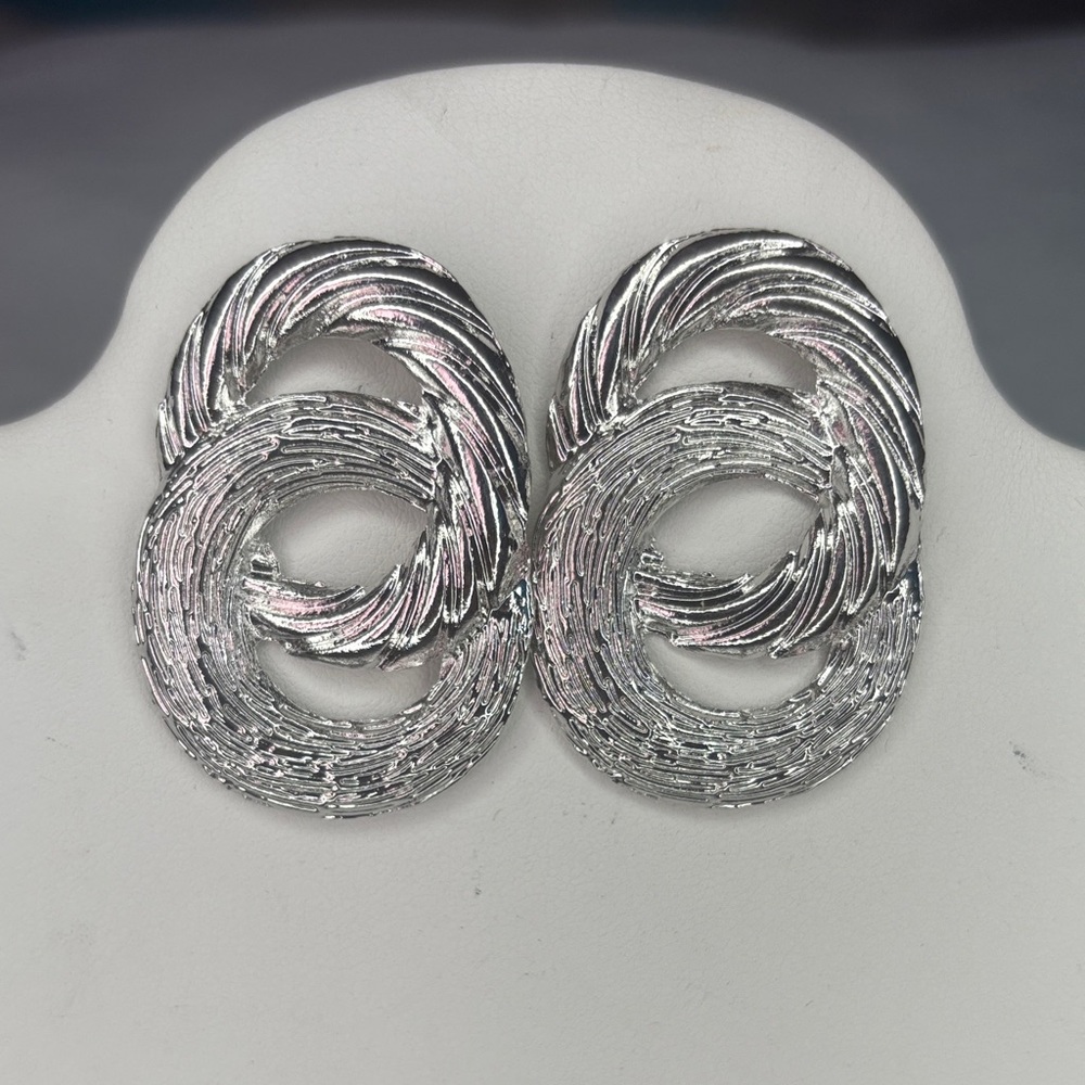Elegant Silver Swirl Earrings